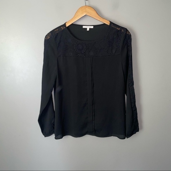 41 Hawthorne Lace accent long sleeve blouse - Picture 1 of 4